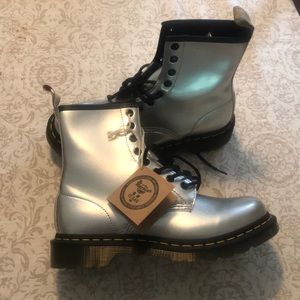 Women’s size 8 silver metallic doc martens.
